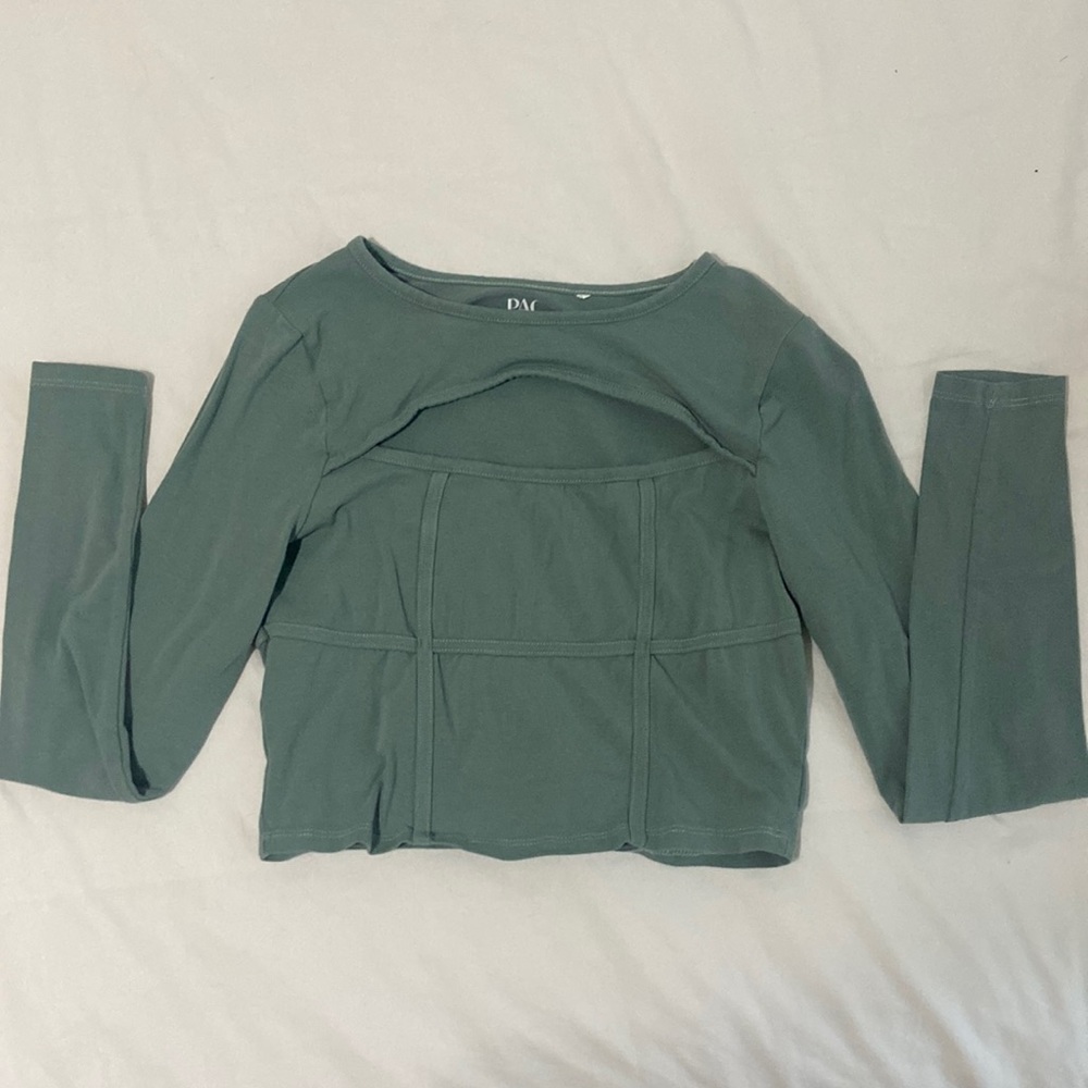 Long sleeve green Pacsun top